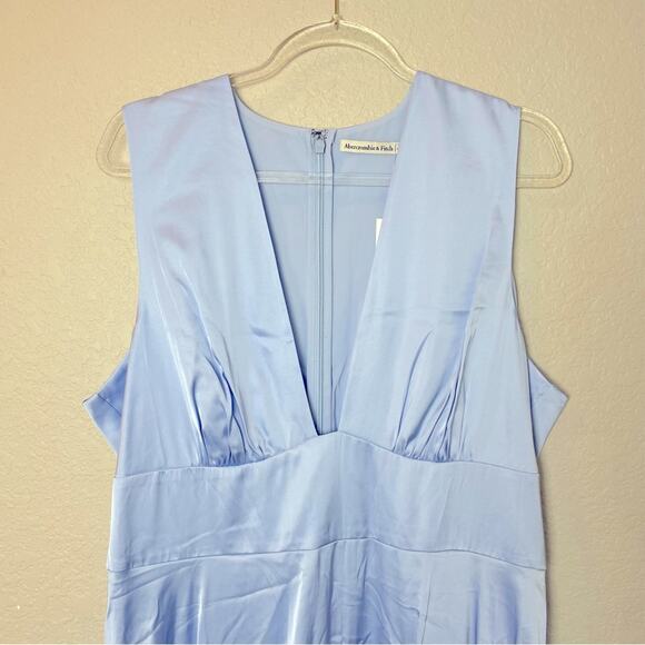 BNWT! ABERCROMBIE & FITCH Elegant Blue Deep V Satin Dress Size XLT - Picture 5 of 11